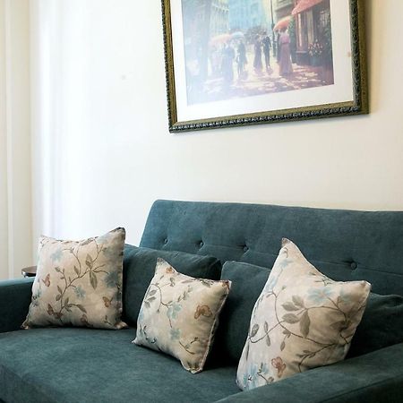 Best House, Larisis Metro, Афины Экстерьер фото