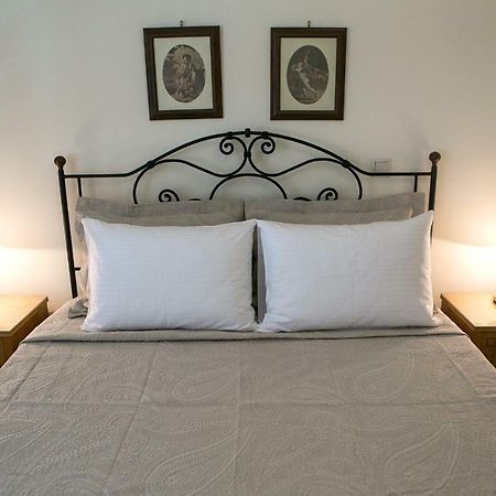 Best House, Larisis Metro, Афины Экстерьер фото