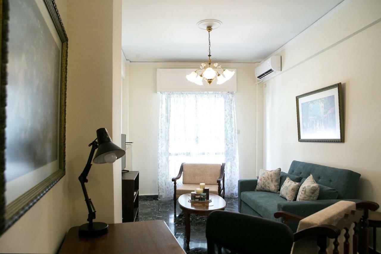Best House, Larisis Metro, Афины Экстерьер фото