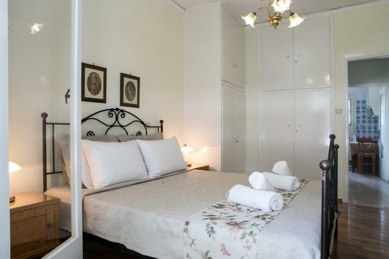Best House, Larisis Metro, Афины Экстерьер фото